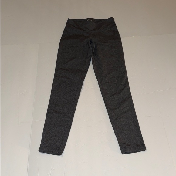 Aritzia TNA Dark Grey Cropped Leggings - Women’s Size Small - Picture 2 of 9